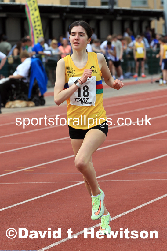 Womens Under-17s 1500 metres, 2022 Northern Inter Counties U17s and U15s Track and Field, York, Thursday, June 2nd. Photo: David T. Hewitson/Sports for All Pics